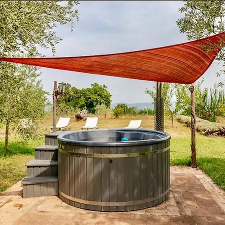 Dimora Di Campagna La Cervaiola Bed and Breakfast