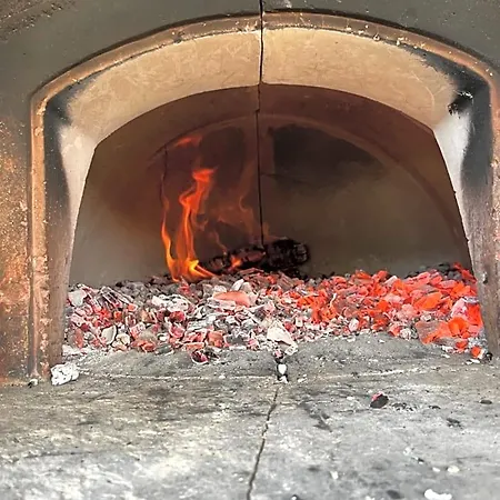 Dimora Di Campagna La Cervaiola 3*