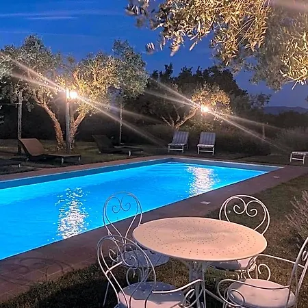Dimora Di Campagna La Cervaiola Bed and Breakfast